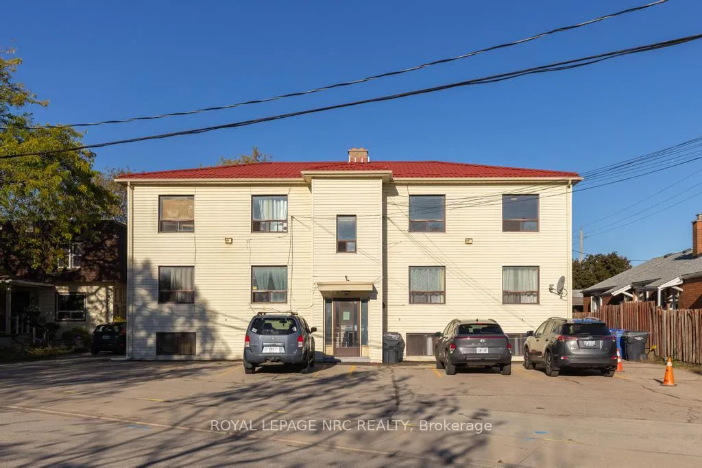 Photo 4 of Unit Unit 1, 389 Elizabeth Street, Grimsby, Grimsby Beach — HOMEH