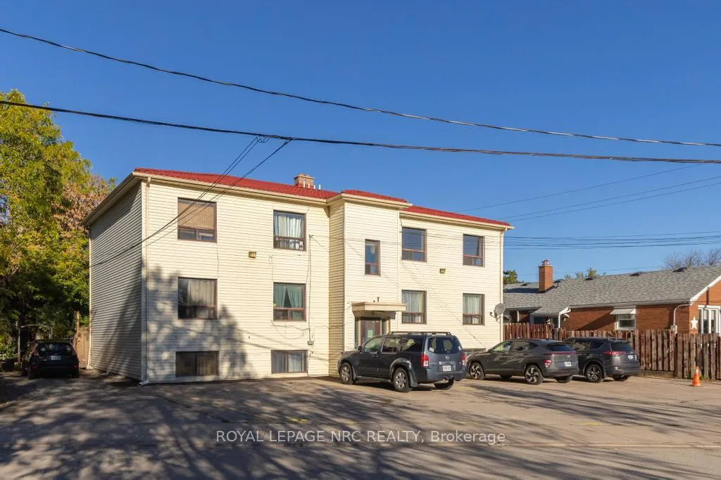 Photo 5 of Unit Unit 1, 389 Elizabeth Street, Grimsby, Grimsby Beach — HOMEH