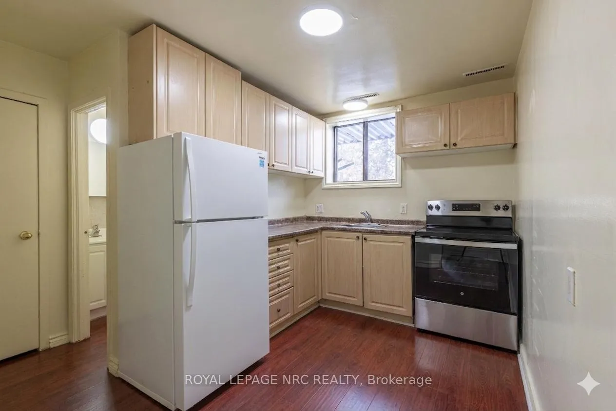 Photo 11 of Unit Unit 1, 389 Elizabeth Street, Grimsby, Grimsby Beach — HOMEH