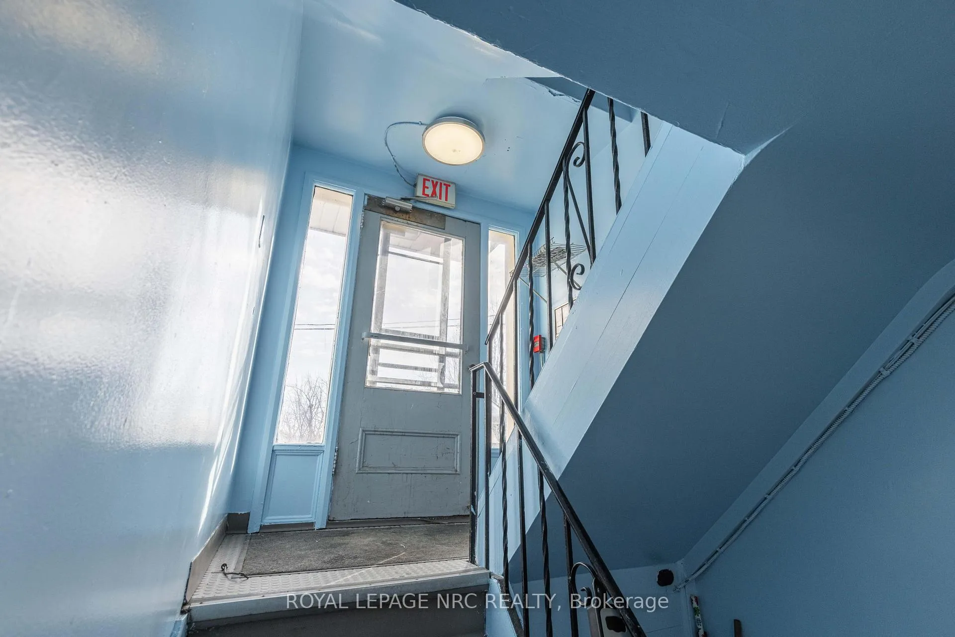 Photo 14 of Unit Unit 1, 389 Elizabeth Street, Grimsby, Grimsby Beach — HOMEH