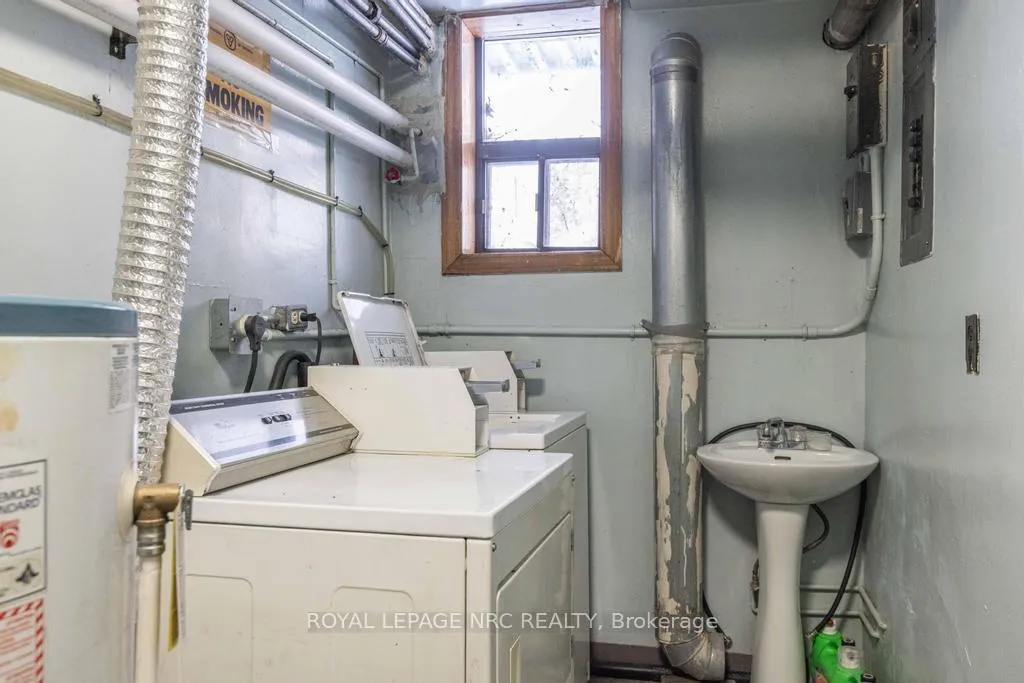 Photo 15 of Unit Unit 1, 389 Elizabeth Street, Grimsby, Grimsby Beach — HOMEH