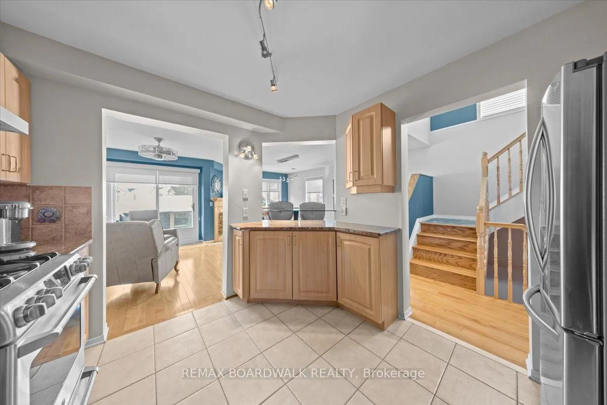 Photo 6 of 6355 Sablewood Place, Ottawa, Chapel Hill — HOMEH