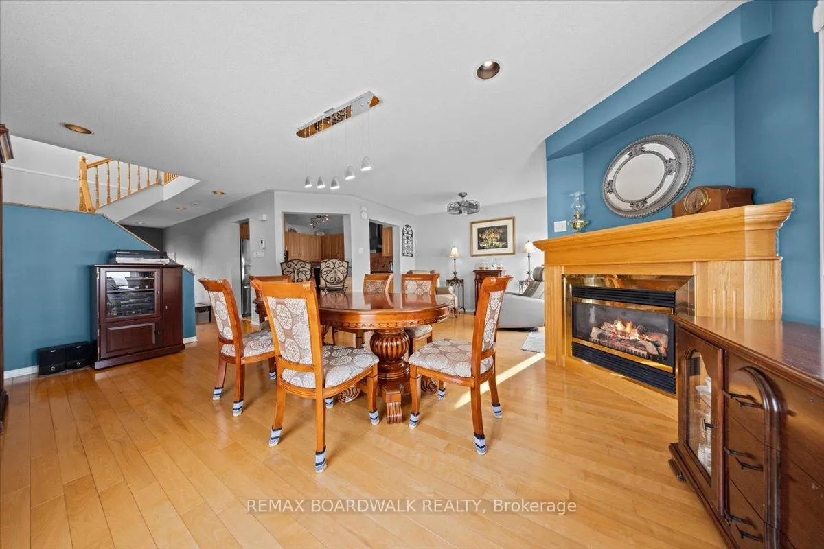 Photo 10 of 6355 Sablewood Place, Ottawa, Chapel Hill — HOMEH