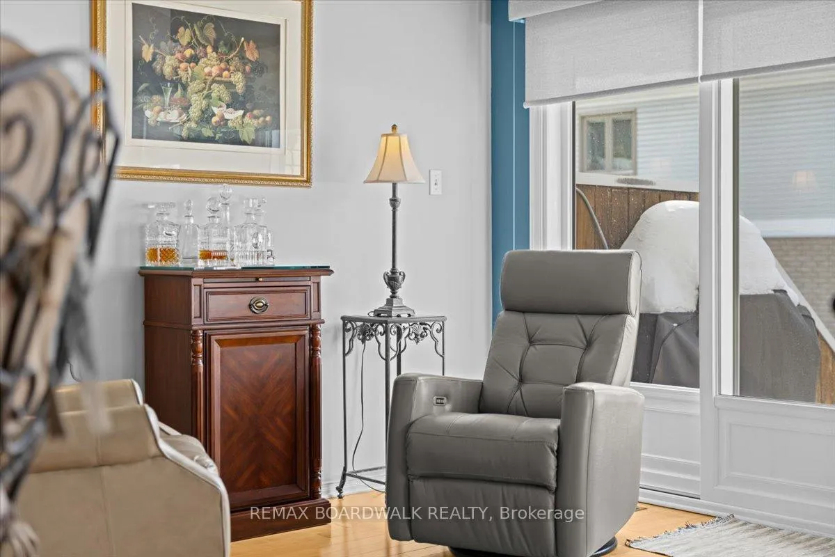 Photo 13 of 6355 Sablewood Place, Ottawa, Chapel Hill — HOMEH