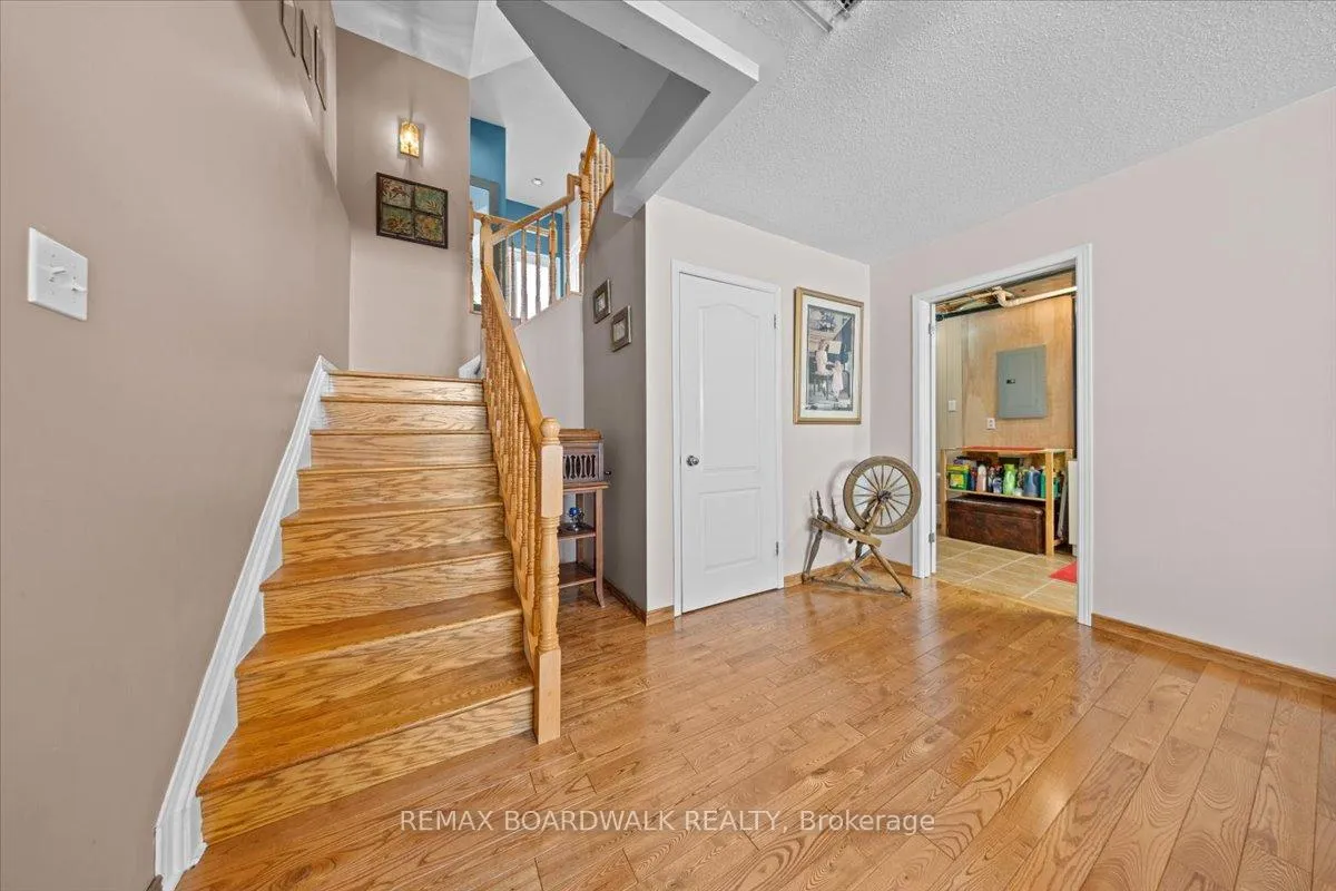 Photo 32 of 6355 Sablewood Place, Ottawa, Chapel Hill — HOMEH