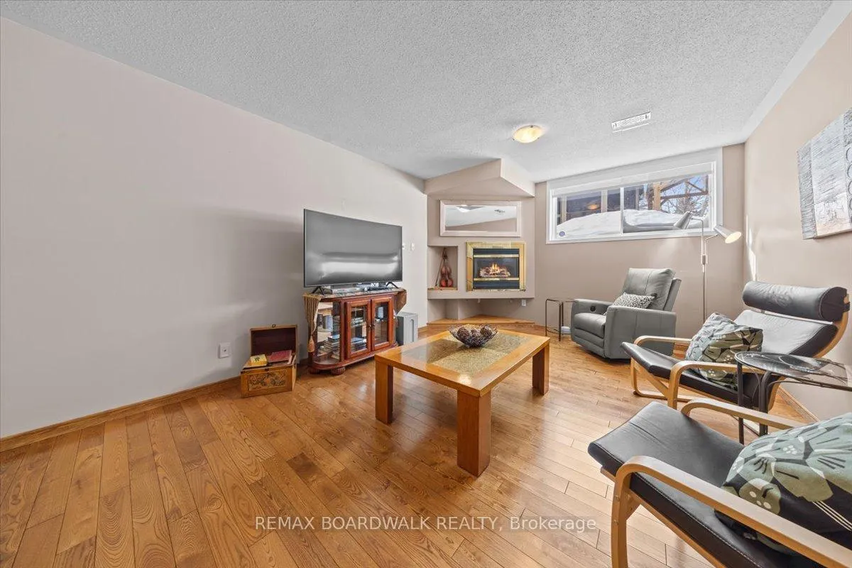 Photo 34 of 6355 Sablewood Place, Ottawa, Chapel Hill — HOMEH