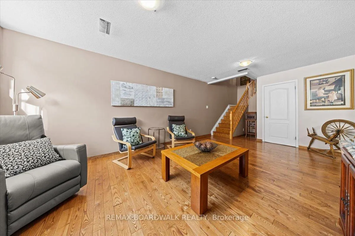 Photo 35 of 6355 Sablewood Place, Ottawa, Chapel Hill — HOMEH