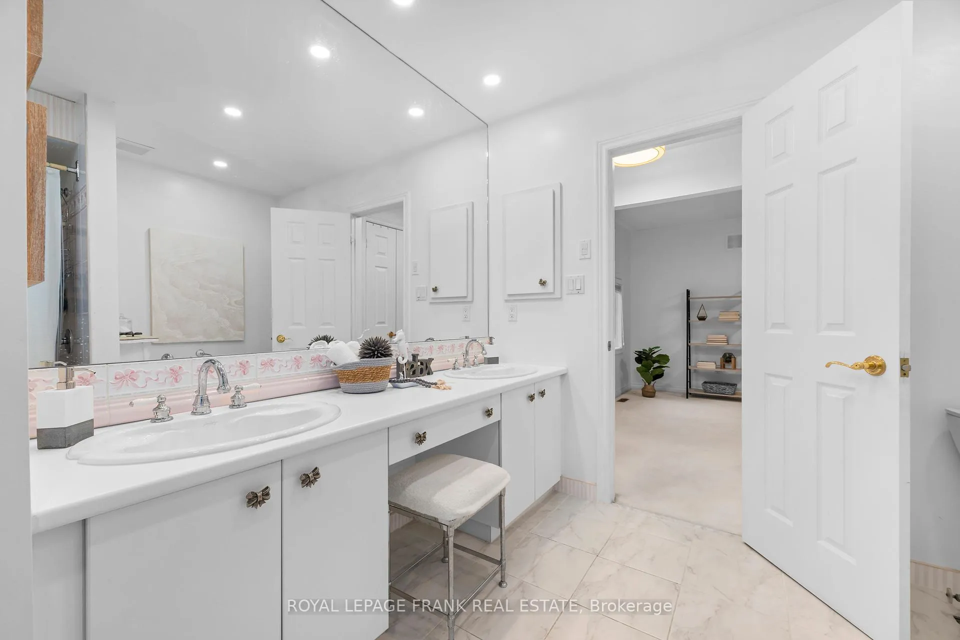 Photo 38 of 443 Delaney Drive, Ajax, Central West — HOMEH
