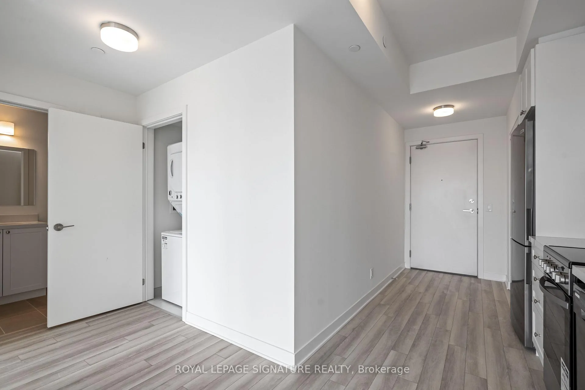 Photo 3 of Unit 703, 51 Clarington Boulevard, Clarington, Bowmanville — HOMEH