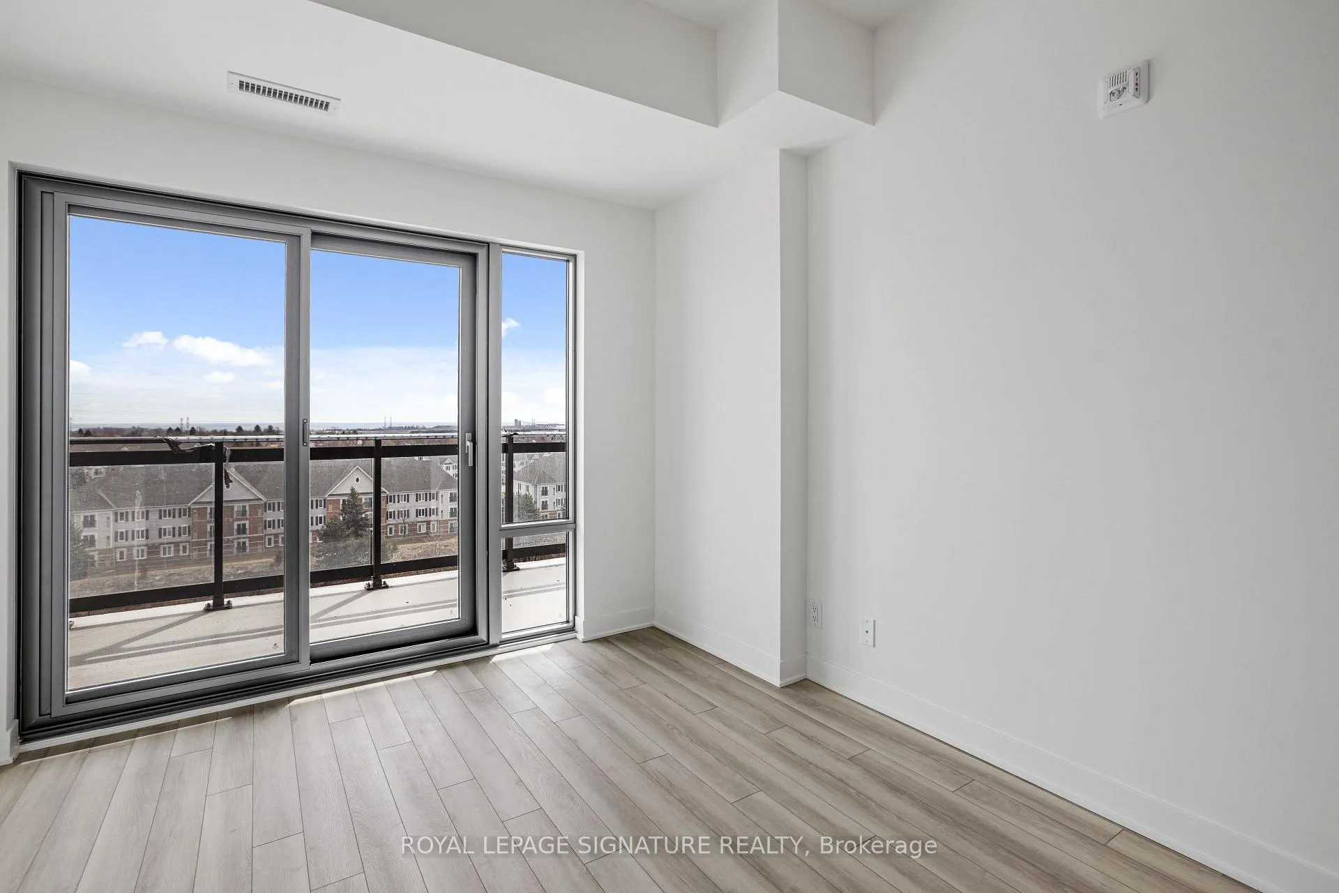 Photo 12 of Unit 703, 51 Clarington Boulevard, Clarington, Bowmanville — HOMEH