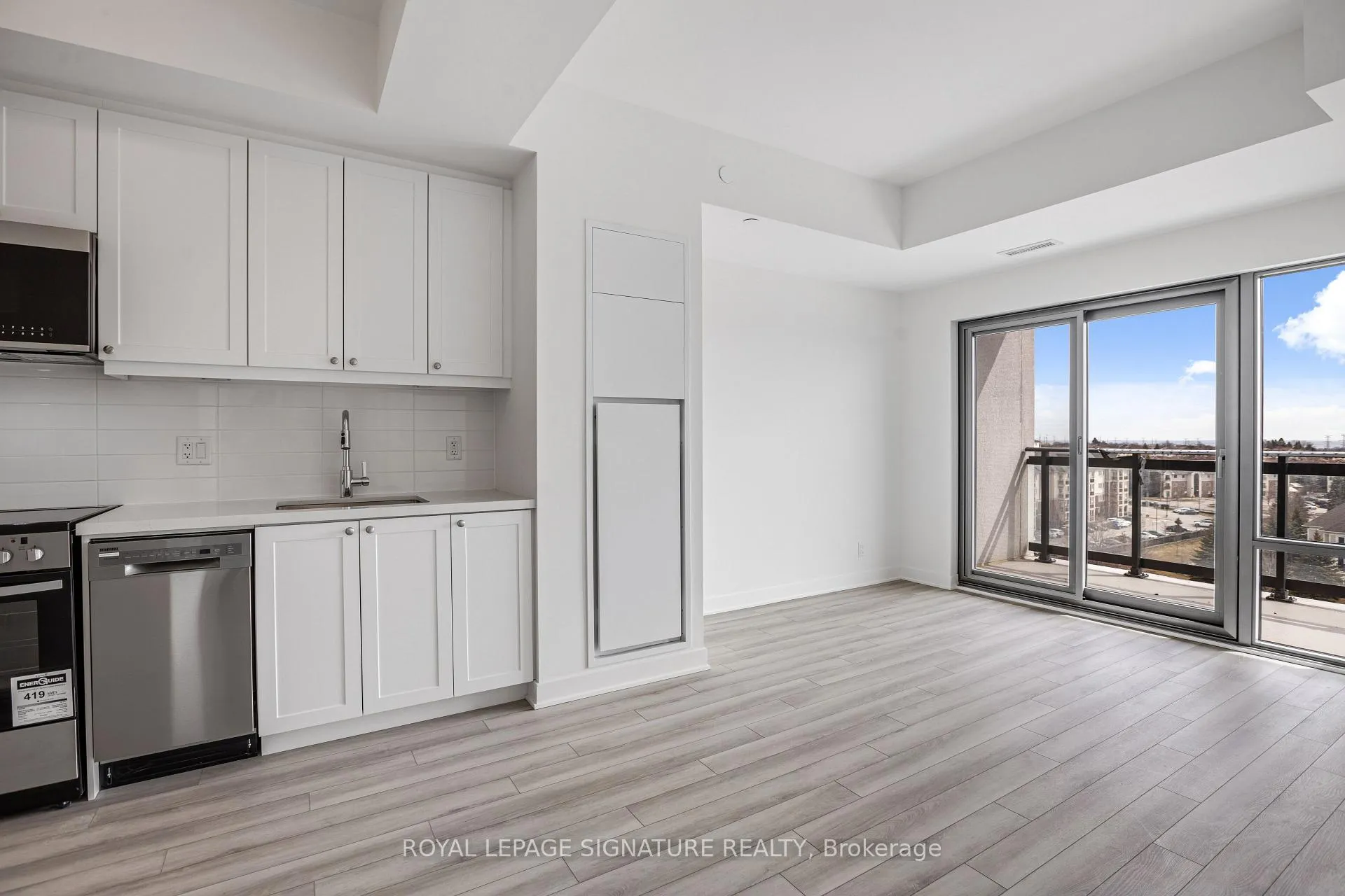 Photo 13 of Unit 703, 51 Clarington Boulevard, Clarington, Bowmanville — HOMEH