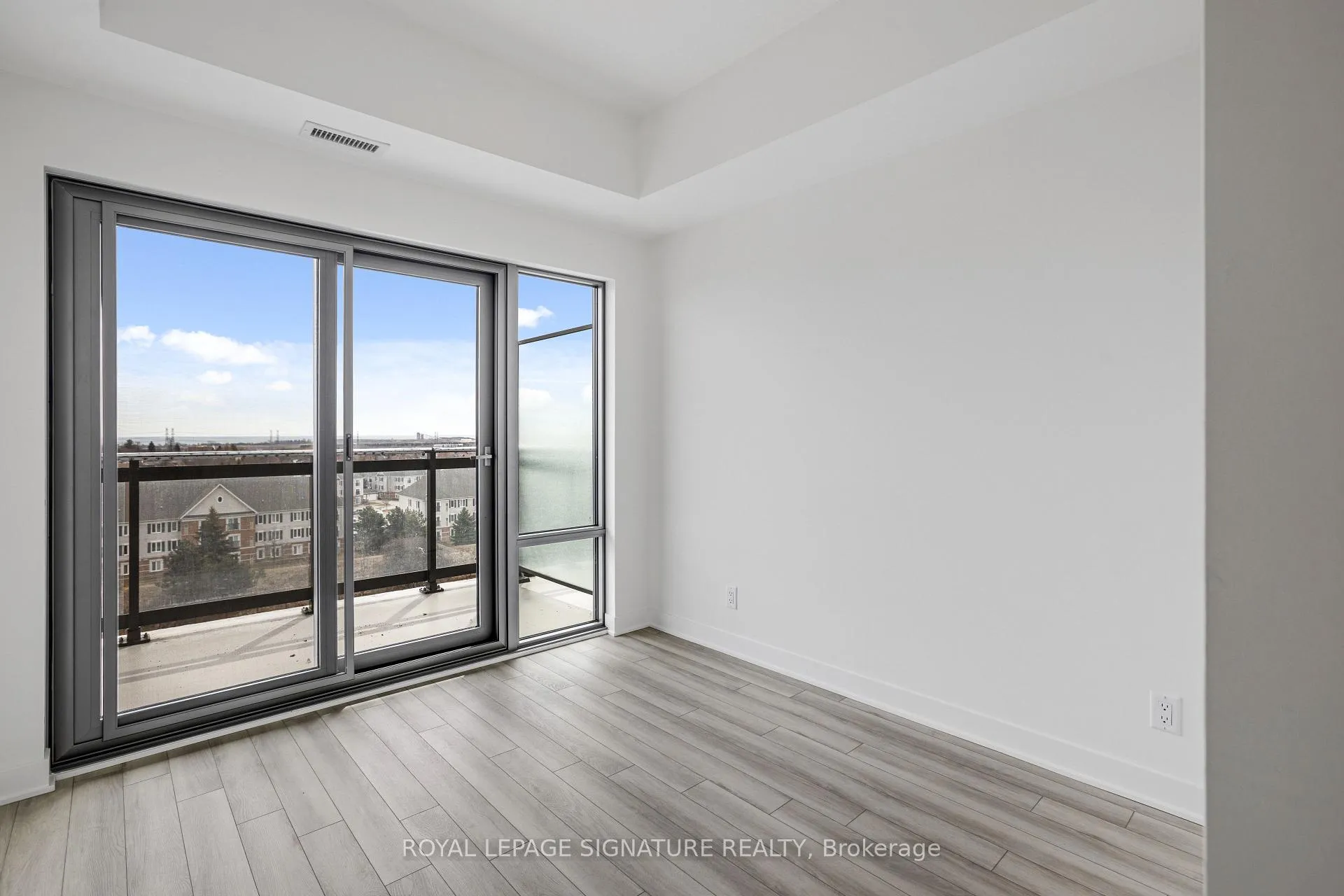 Photo 17 of Unit 703, 51 Clarington Boulevard, Clarington, Bowmanville — HOMEH