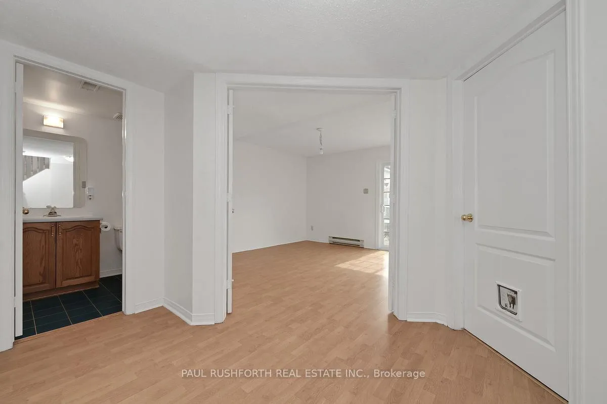 Photo 5 of 6138 Heritage Park Crescent, Ottawa, Chapel Hill — HOMEH