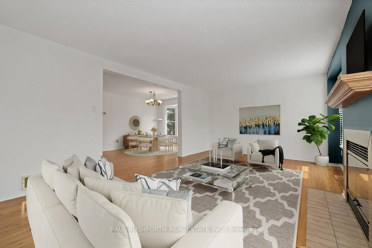 Photo 14 of 6138 Heritage Park Crescent, Ottawa, Chapel Hill — HOMEH
