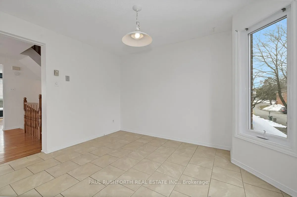 Photo 21 of 6138 Heritage Park Crescent, Ottawa, Chapel Hill — HOMEH