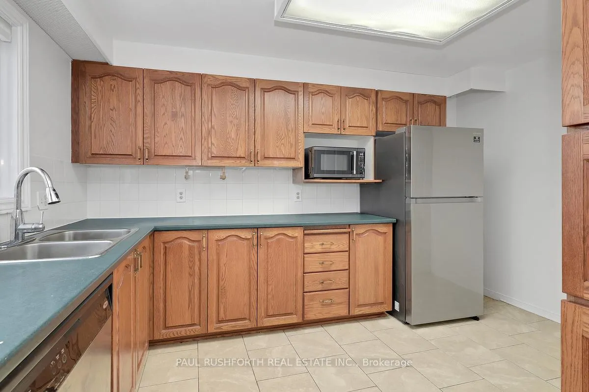 Photo 23 of 6138 Heritage Park Crescent, Ottawa, Chapel Hill — HOMEH