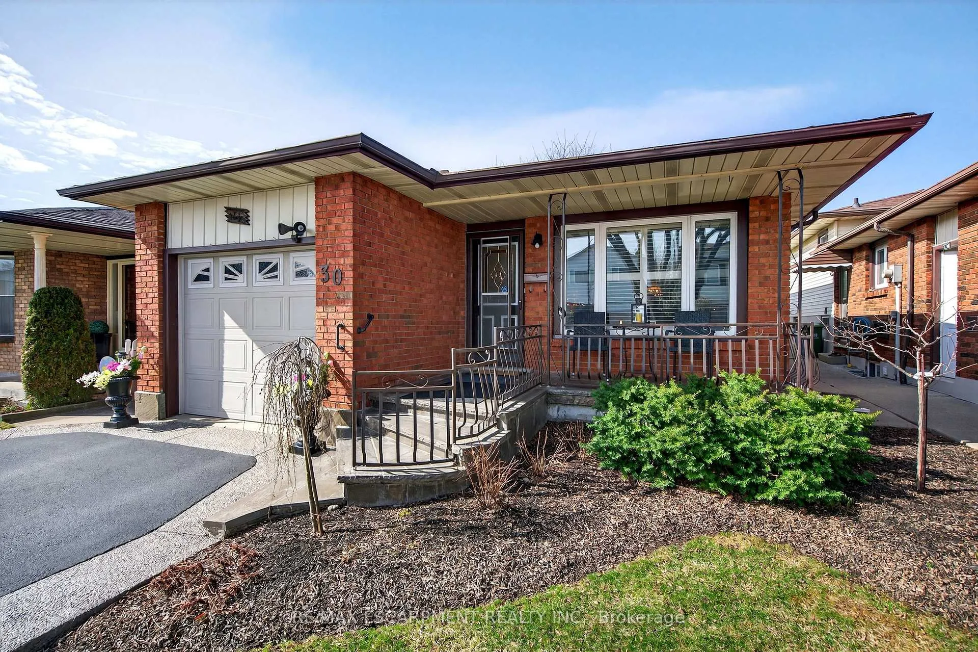 Photo 2 of 30 Basin Crescent, Hamilton, Berrisfield — HOMEH