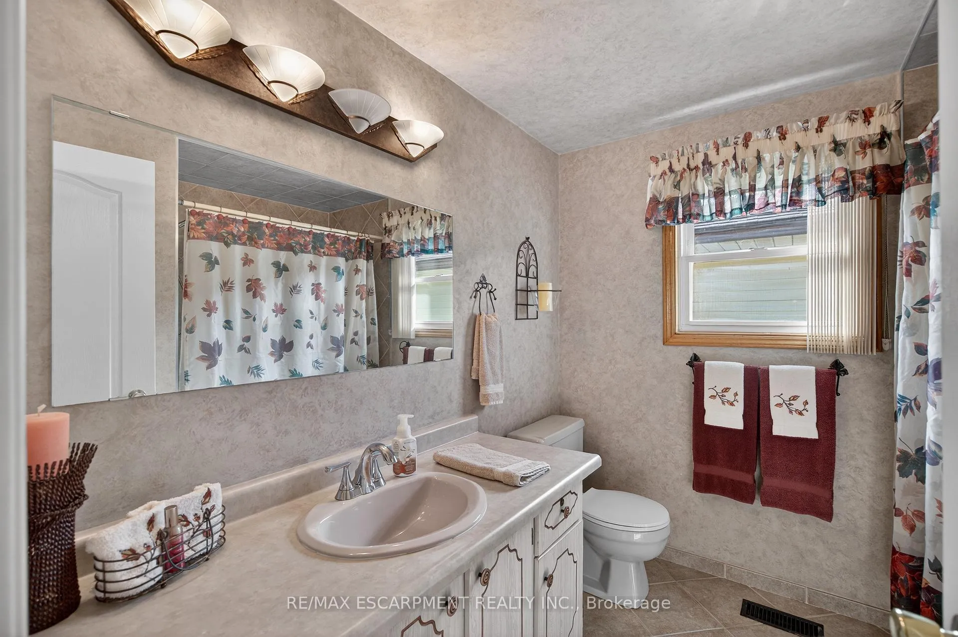 Photo 16 of 30 Basin Crescent, Hamilton, Berrisfield — HOMEH