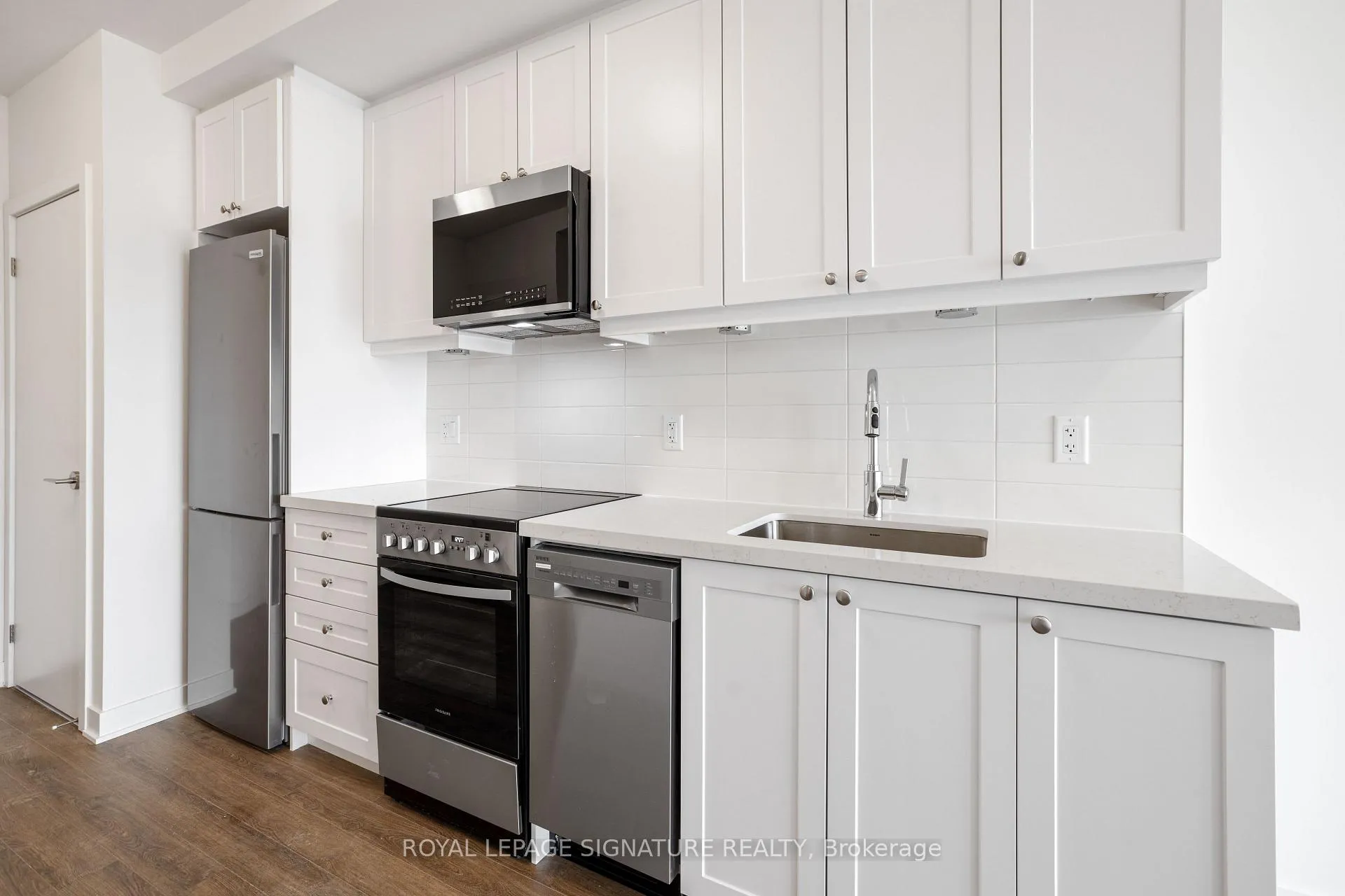 Photo 9 of Unit 614, 51 Clarington Boulevard, Clarington, Bowmanville — HOMEH