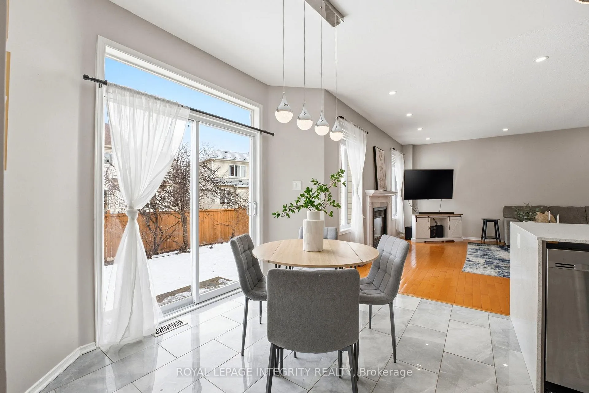 Photo 16 of 7 Len Lunney Crescent, Ottawa, Barrhaven East — HOMEH