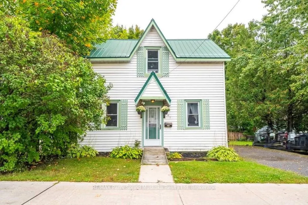 Photo 2 of 97 William Street, Parry Sound — HOMEH