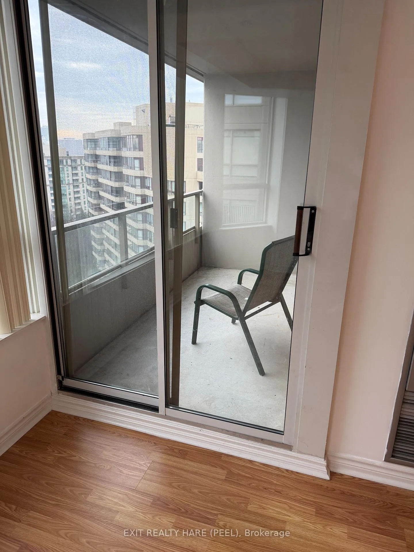 Photo 10 of Unit 1502, 11 Townsgate Drive, Vaughan, Crestwood-Springfarm-Yorkhill — HOMEH