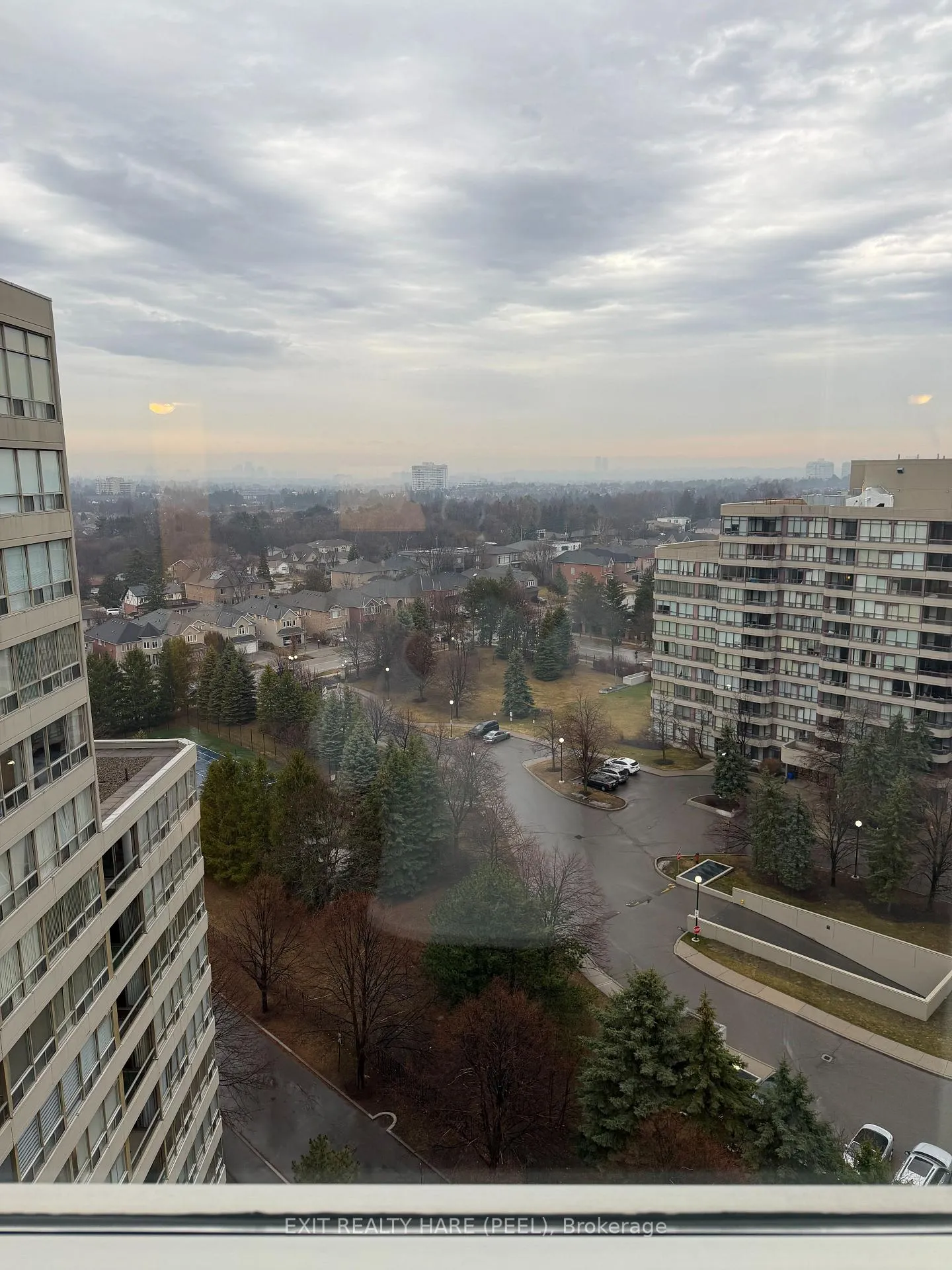 Photo 11 of Unit 1502, 11 Townsgate Drive, Vaughan, Crestwood-Springfarm-Yorkhill — HOMEH