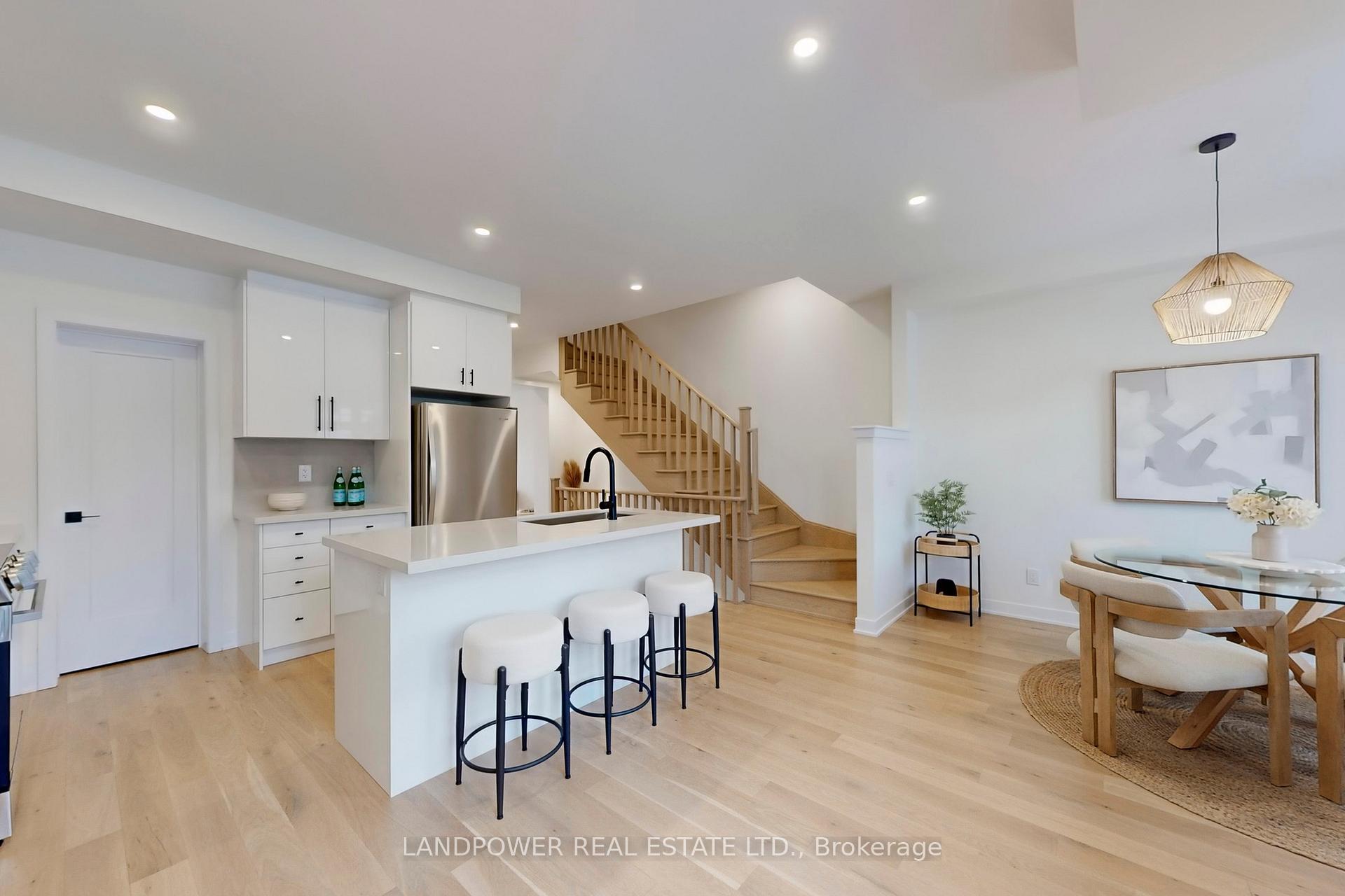 Photo 7 of 66 York Downs Boulevard, Markham, Angus Glen — HOMEH