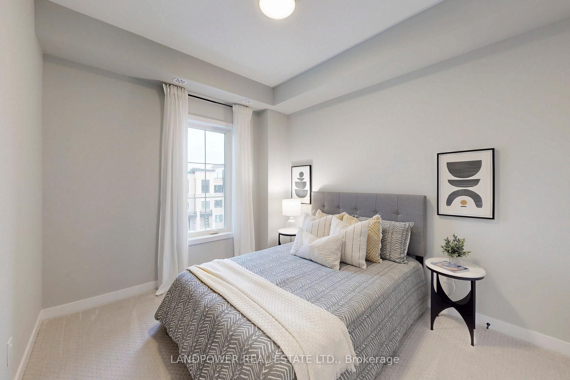 Photo 15 of 66 York Downs Boulevard, Markham, Angus Glen — HOMEH