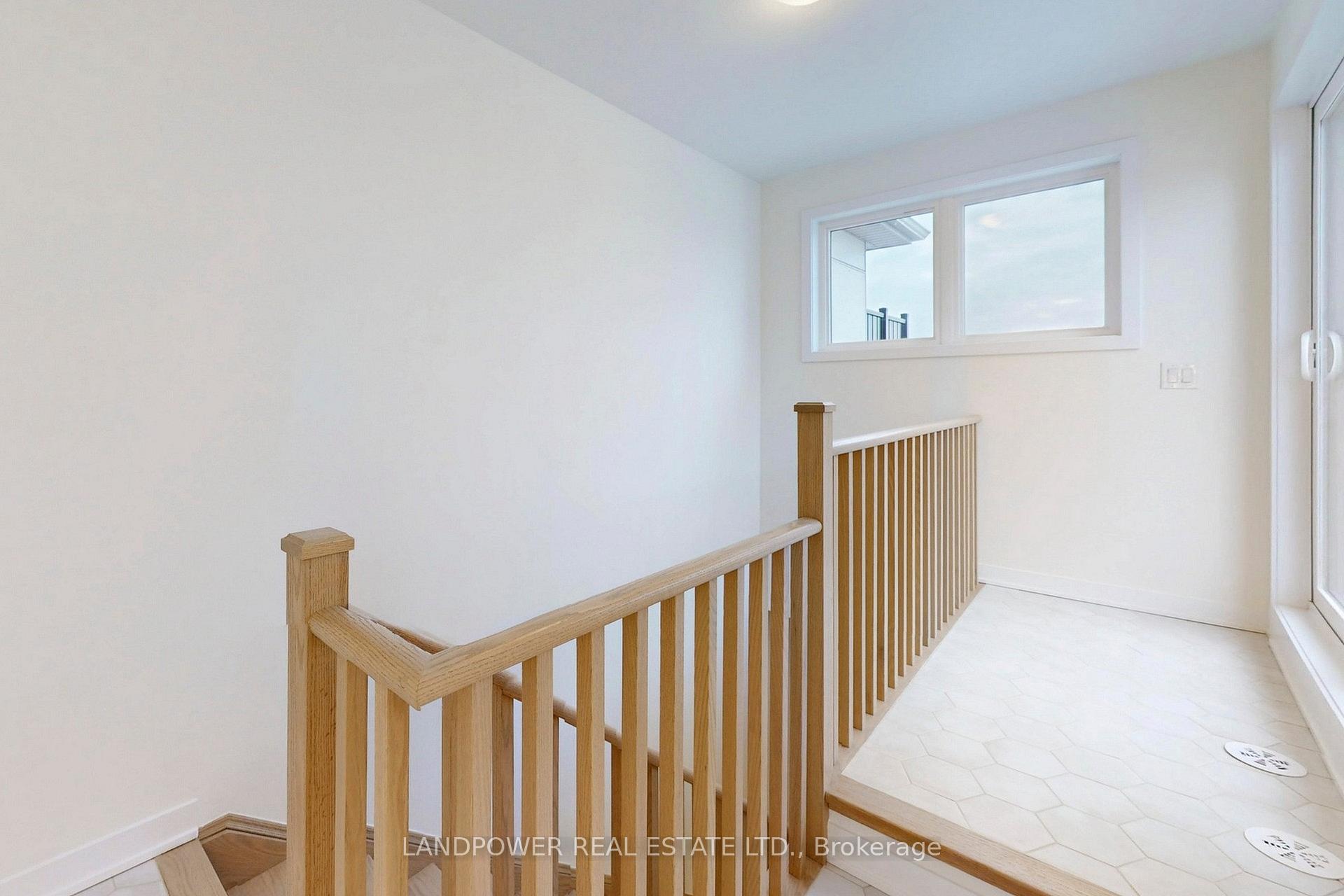 Photo 20 of 66 York Downs Boulevard, Markham, Angus Glen — HOMEH