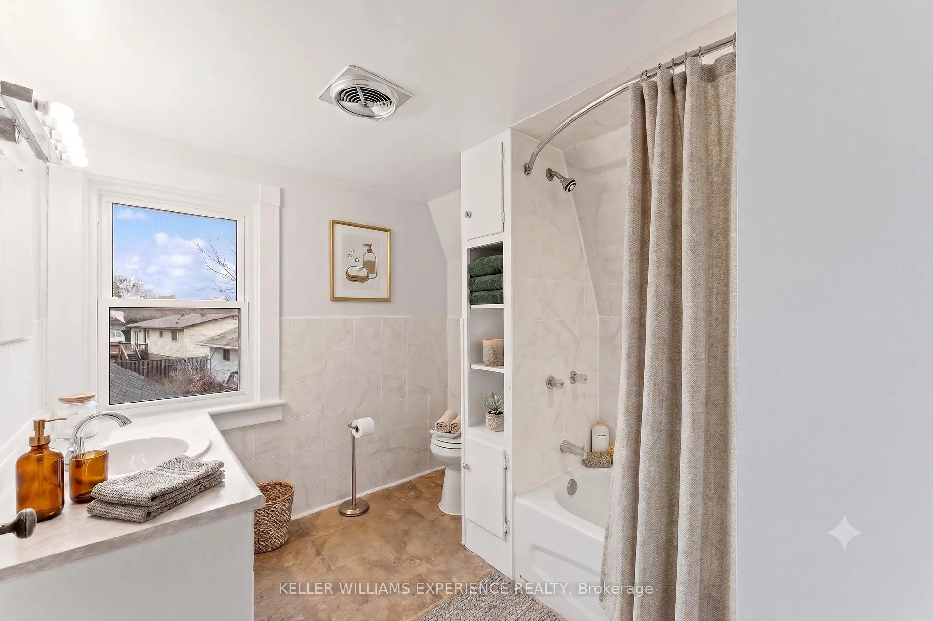 Photo 19 of 125 Raglan Street, Essa, Angus — HOMEH