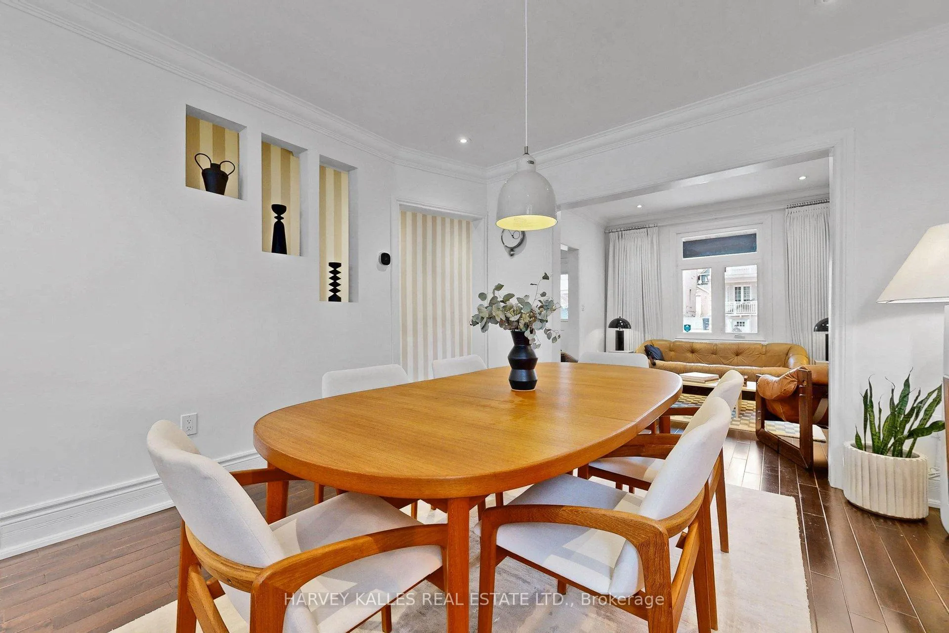 Photo 13 of 35 Peterborough Avenue, Toronto, Corso Italia-Davenport — HOMEH