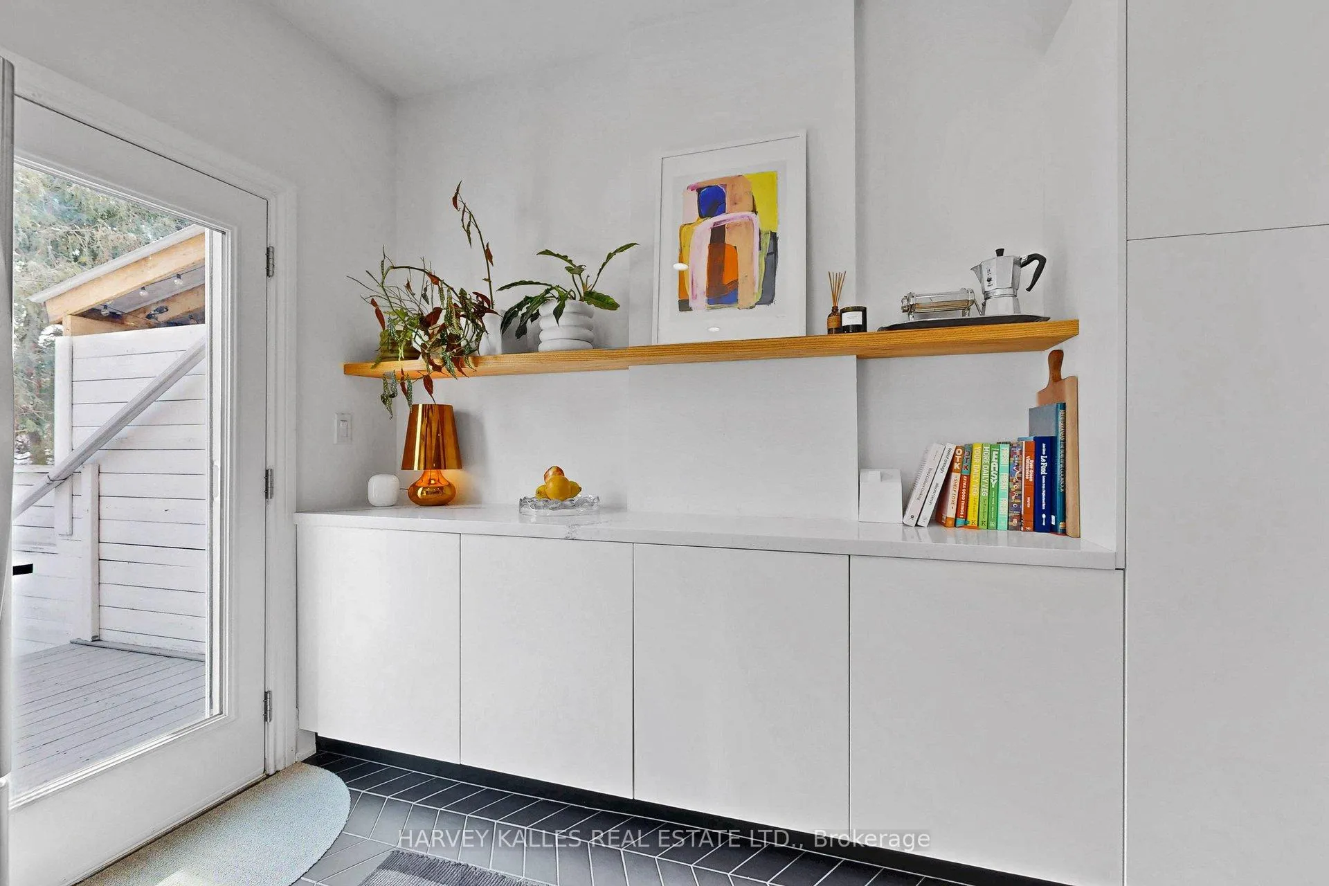Photo 17 of 35 Peterborough Avenue, Toronto, Corso Italia-Davenport — HOMEH