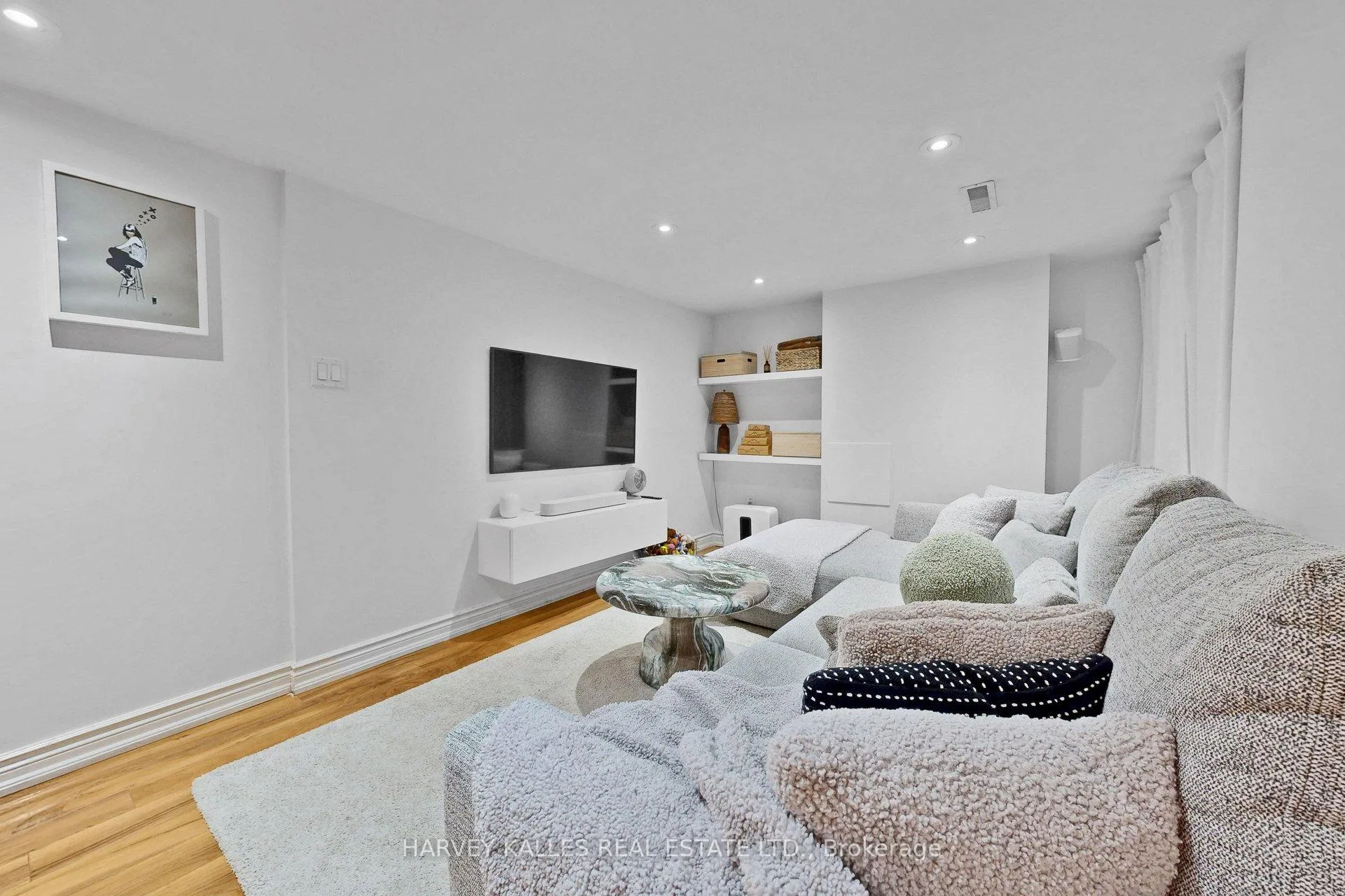 Photo 36 of 35 Peterborough Avenue, Toronto, Corso Italia-Davenport — HOMEH