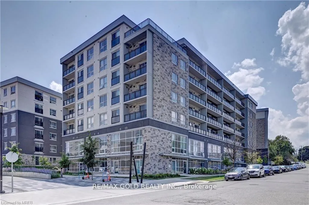Front of Unit G304, 275 Larch Street