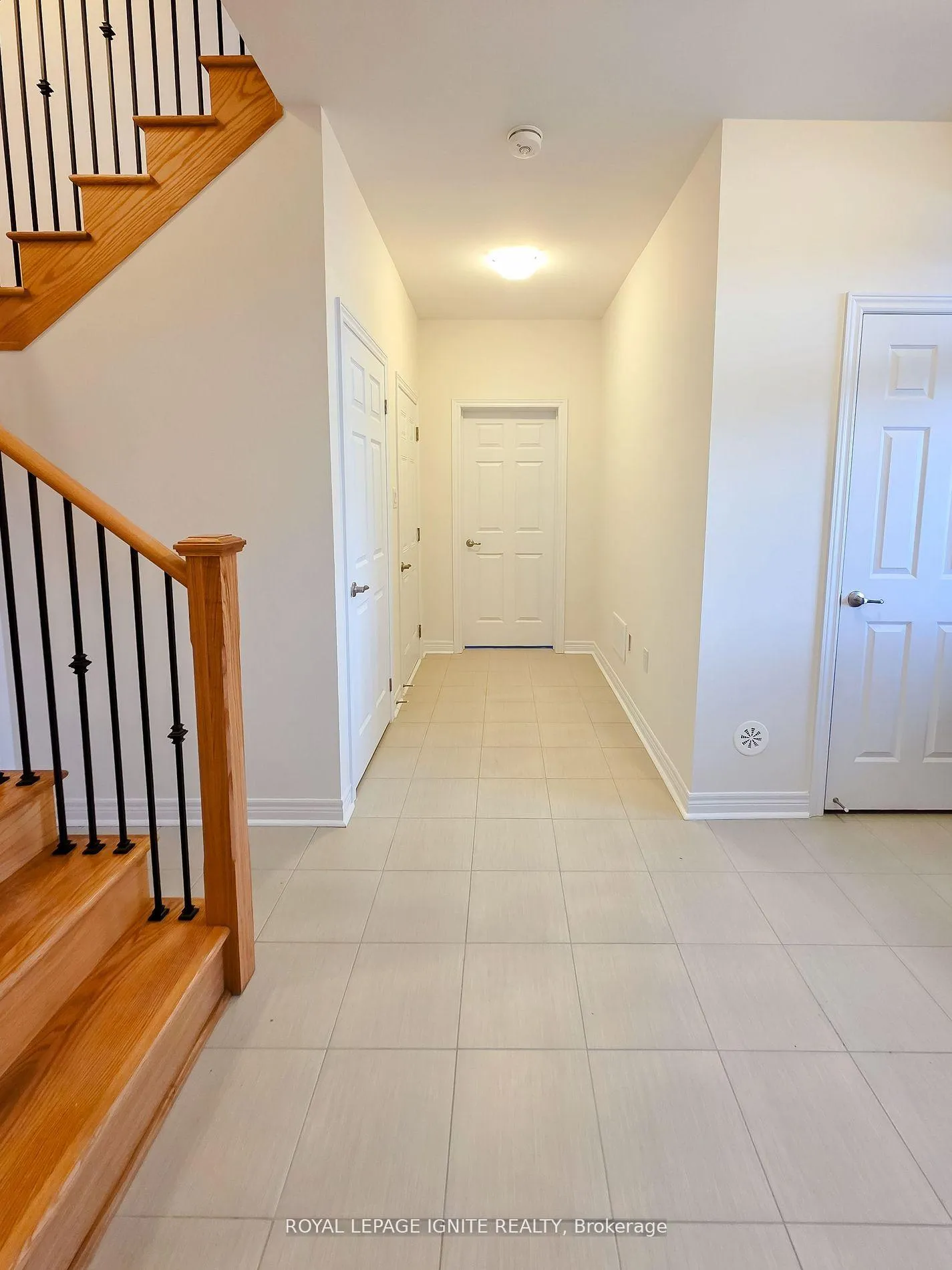 Photo 9 of 83 Claremont Drive, Brampton, Sandringham-Wellington North — HOMEH