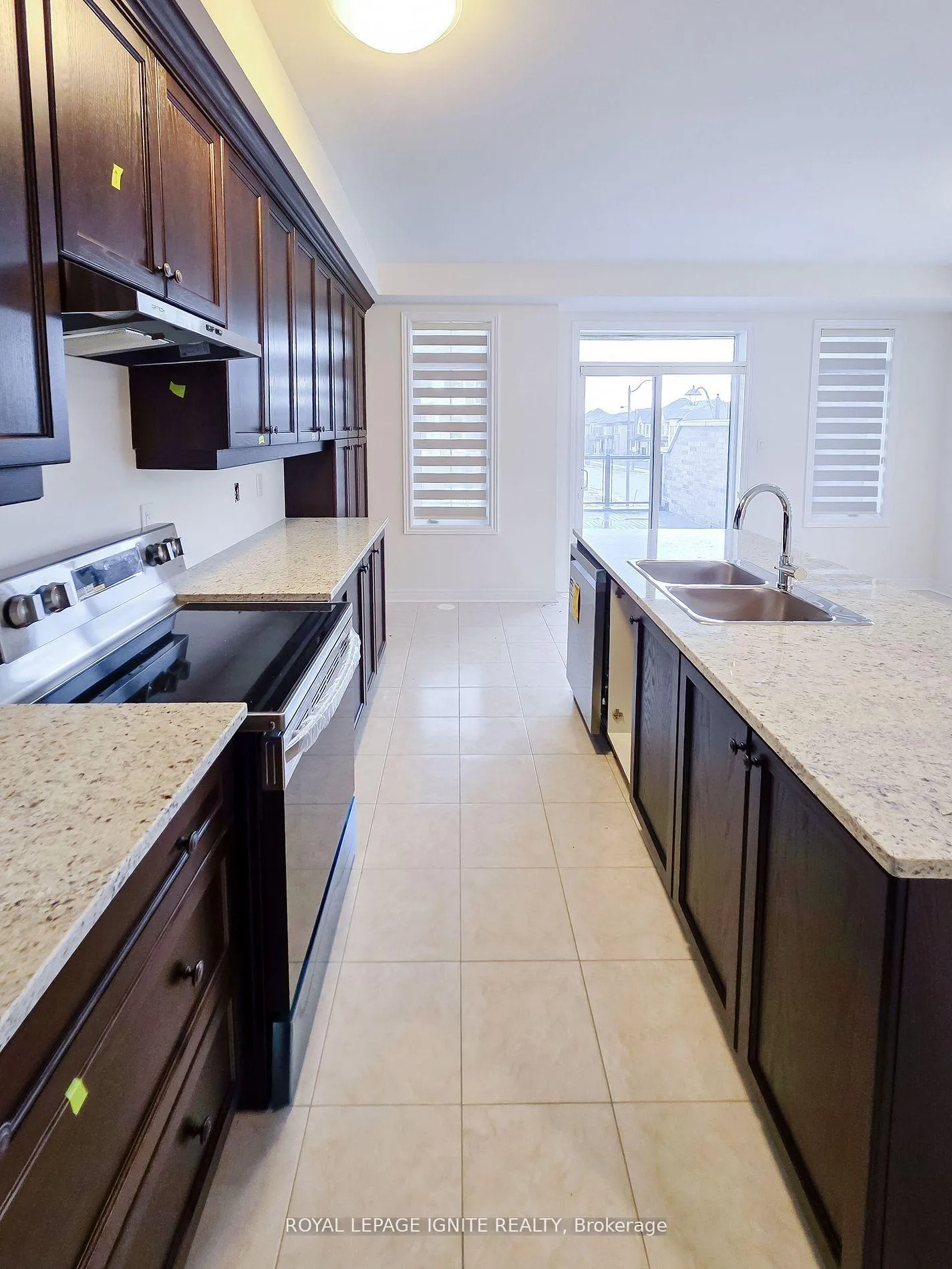 Photo 25 of 83 Claremont Drive, Brampton, Sandringham-Wellington North — HOMEH
