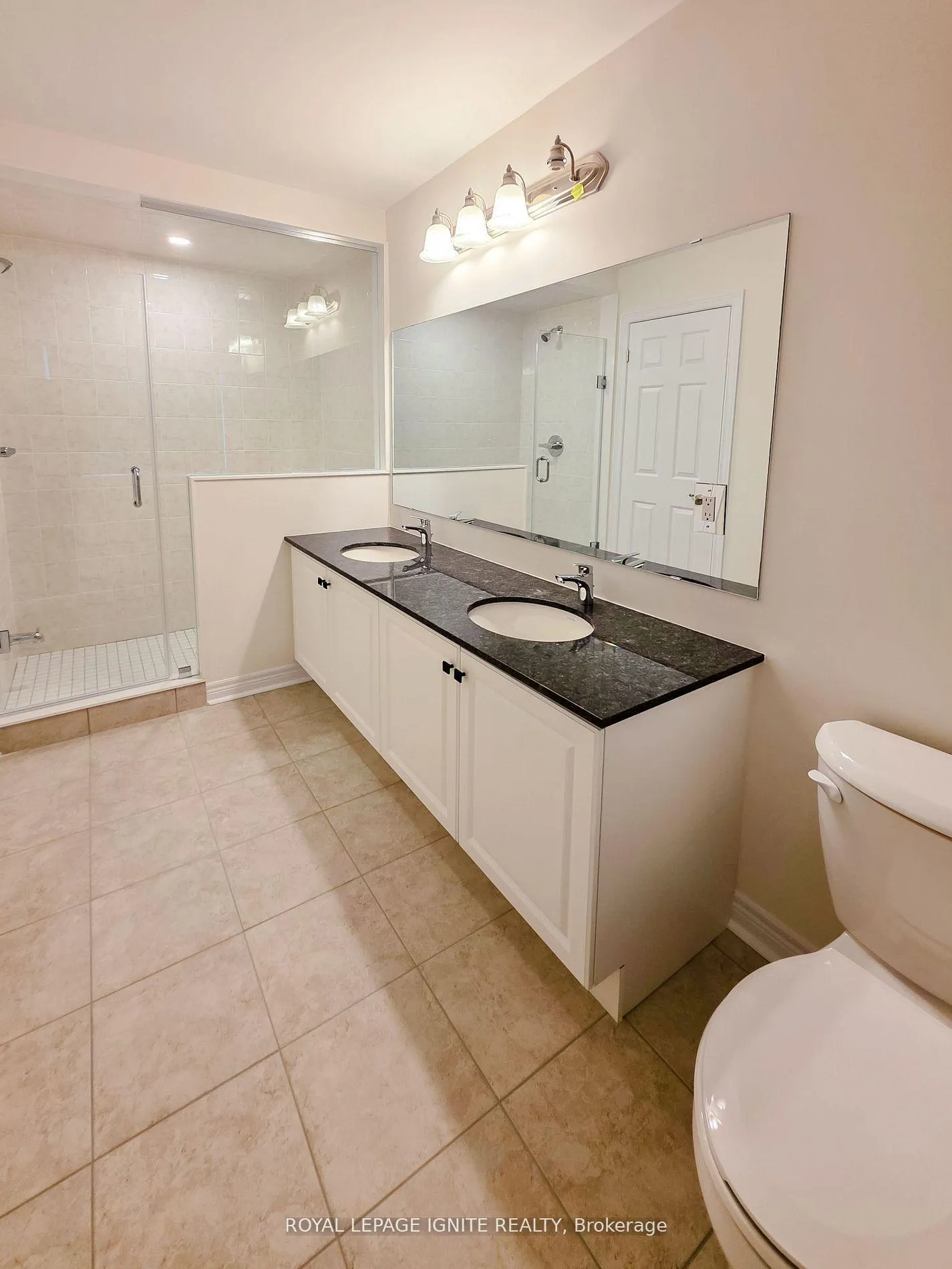 Photo 32 of 83 Claremont Drive, Brampton, Sandringham-Wellington North — HOMEH