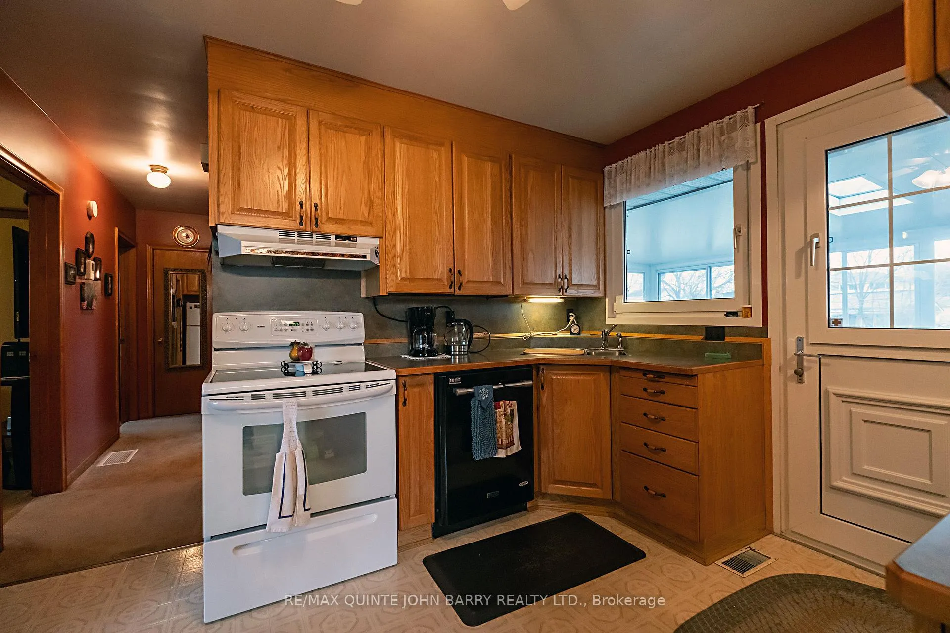 Photo 11 of 247 West Street, Quinte West, Trenton Ward — HOMEH