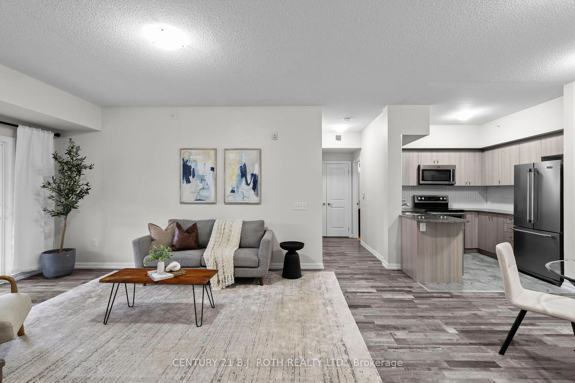 Photo 8 of Unit 115, 302 Essa Road, Barrie, 400 West — HOMEH