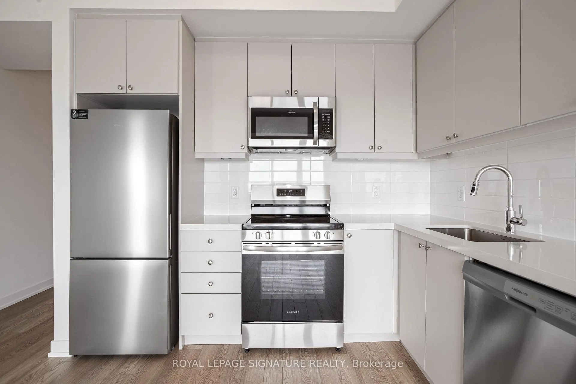 Photo 11 of Unit 802, 51 Clarington Boulevard, Clarington, Bowmanville — HOMEH