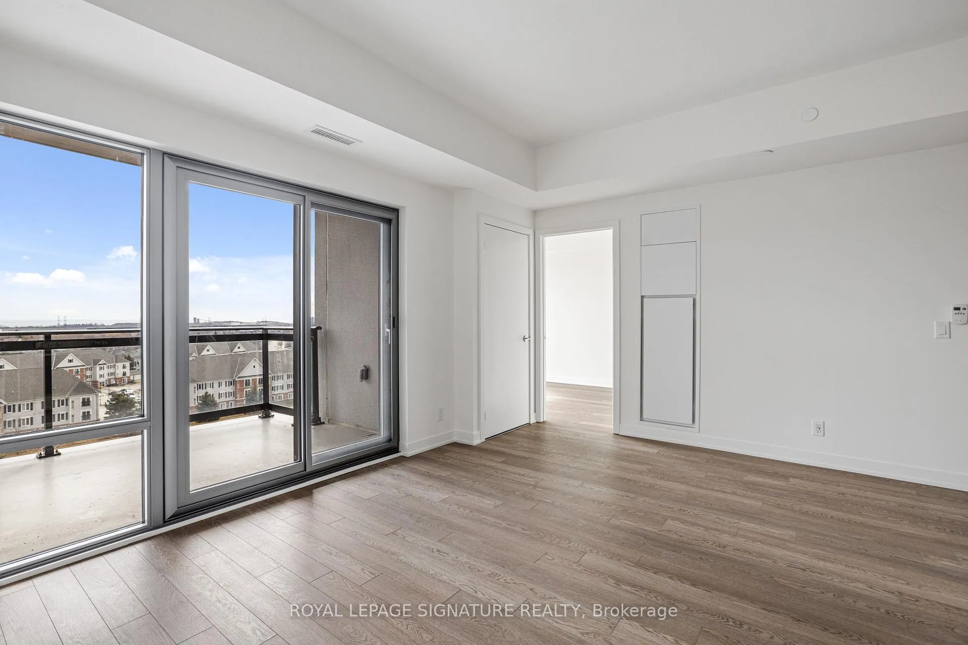 Photo 12 of Unit 802, 51 Clarington Boulevard, Clarington, Bowmanville — HOMEH