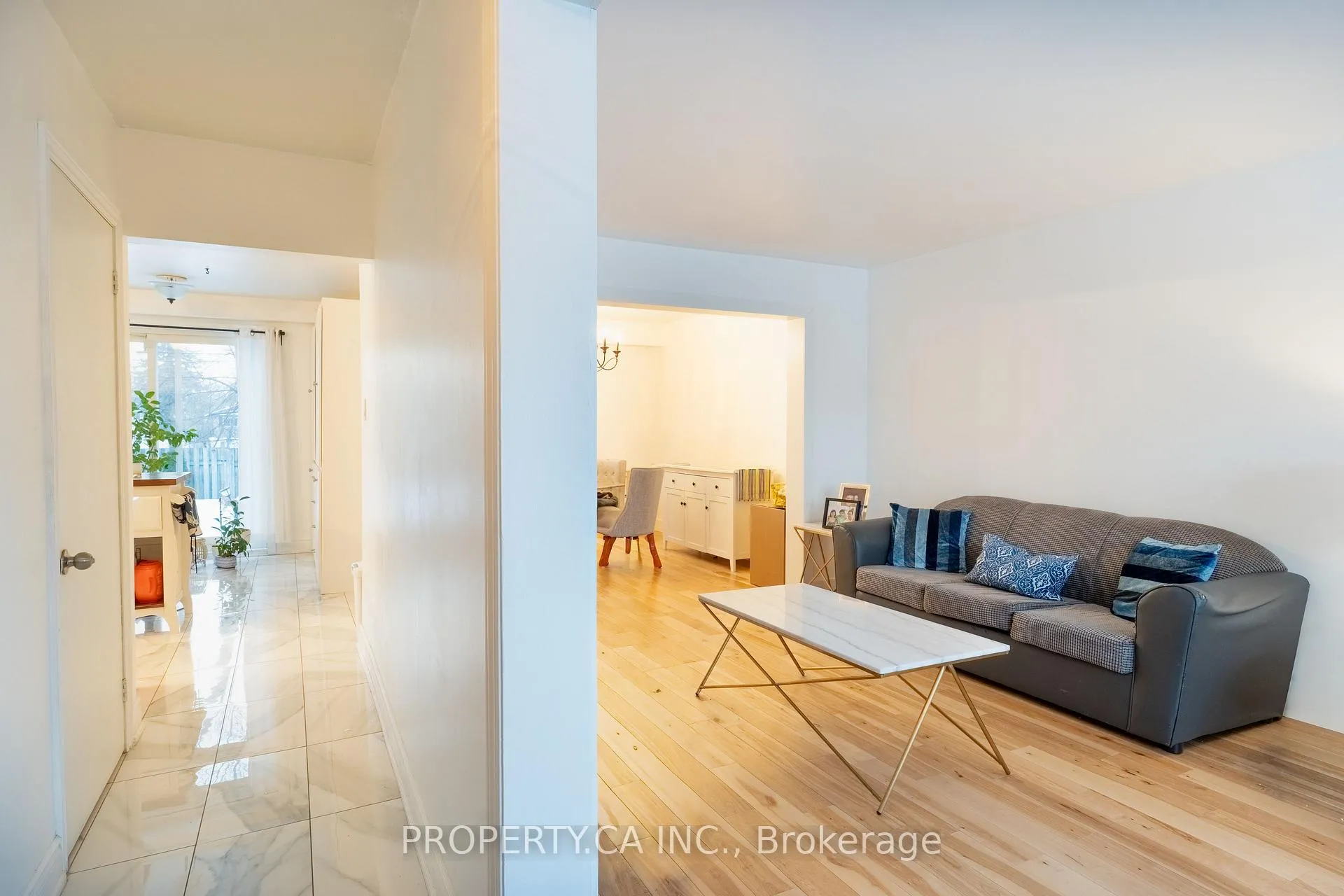 Photo 8 of 65 Cloverdale Drive, Brampton, Avondale — HOMEH