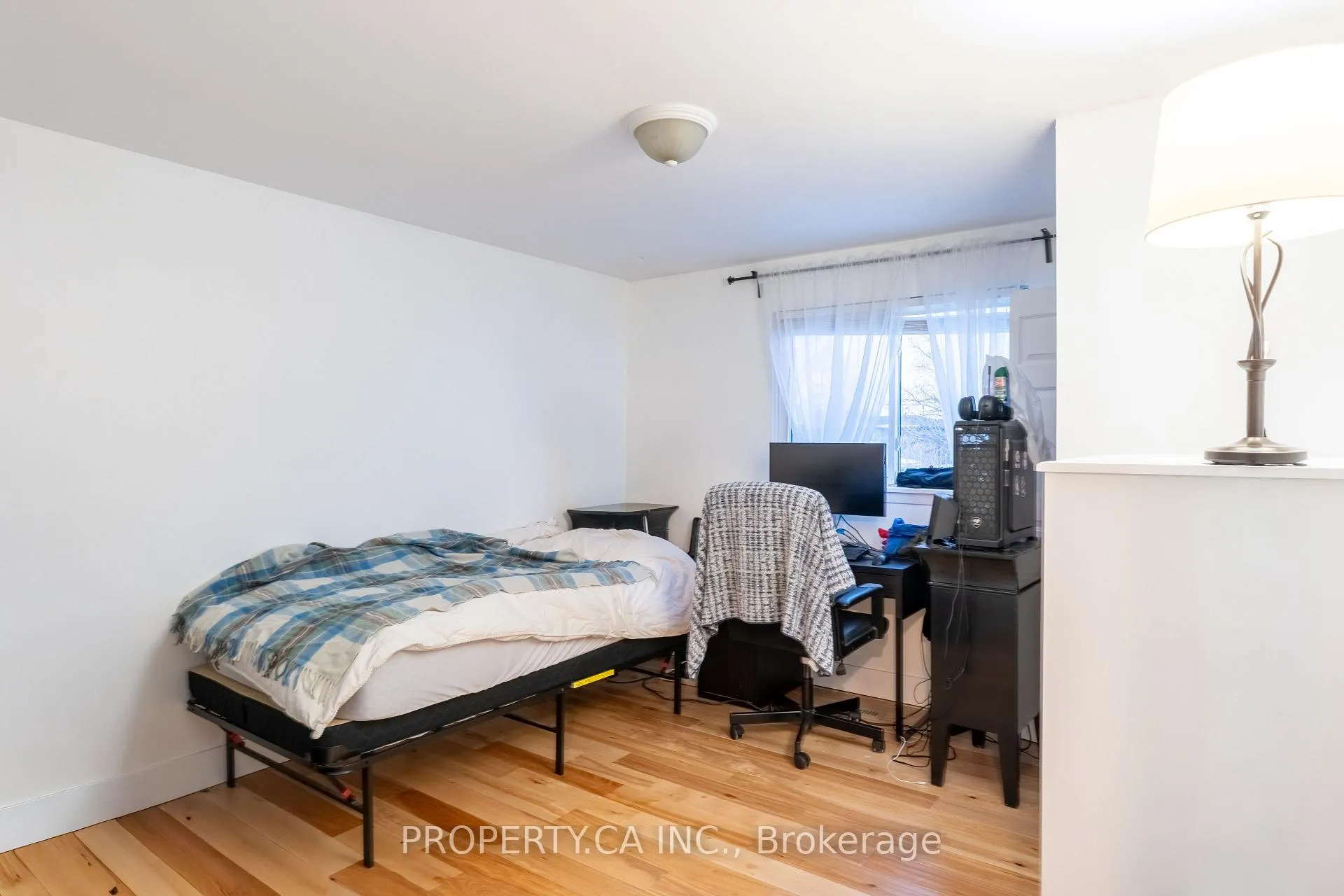 Photo 14 of 65 Cloverdale Drive, Brampton, Avondale — HOMEH