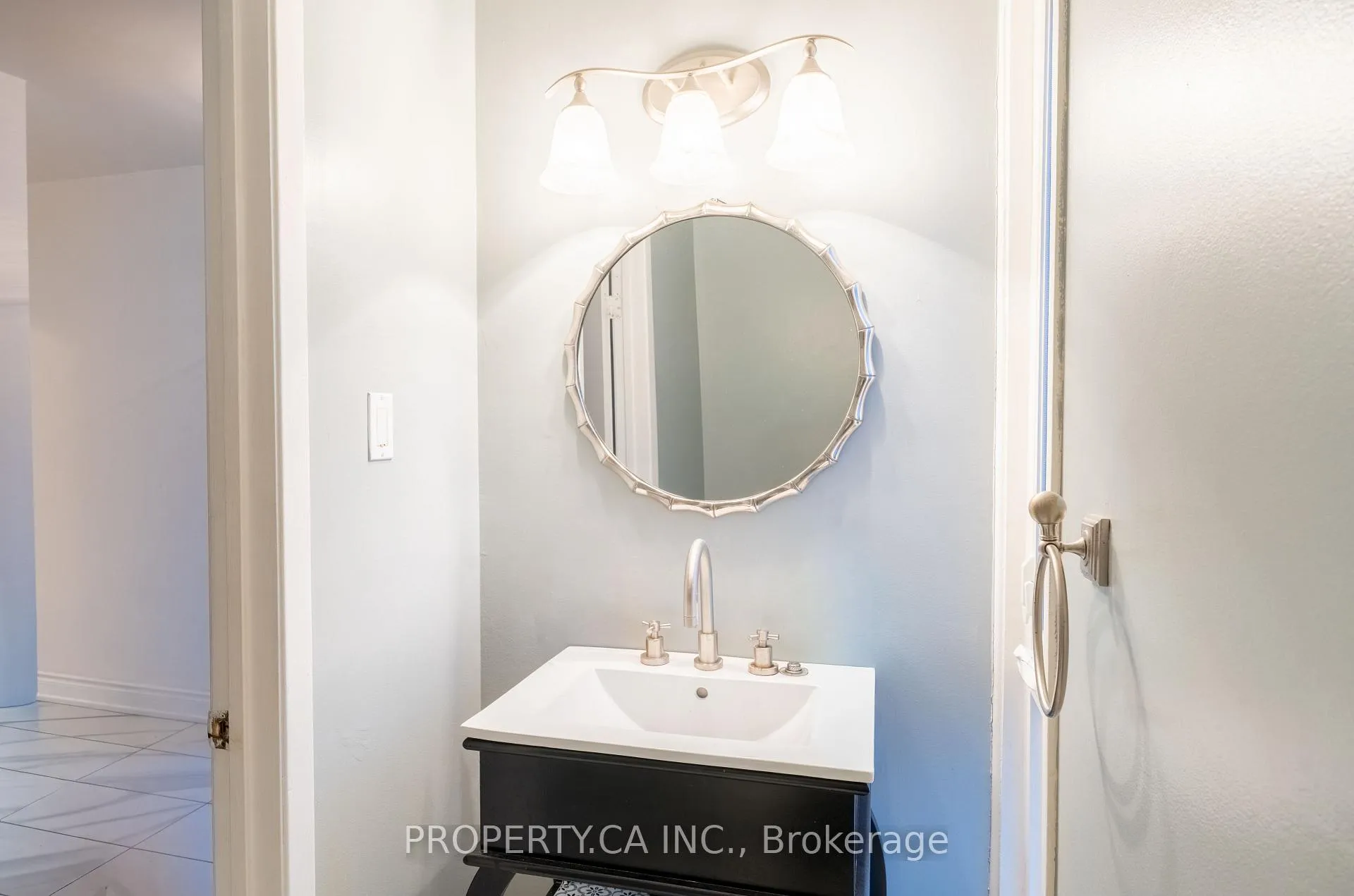 Photo 16 of 65 Cloverdale Drive, Brampton, Avondale — HOMEH