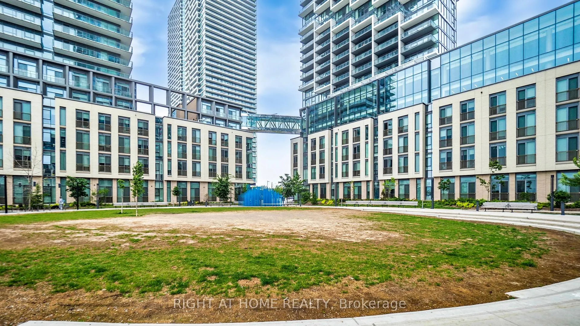 Photo 4 of Unit 902, 1000 Portage Parkway, Vaughan, Vaughan Corporate Centre — HOMEH