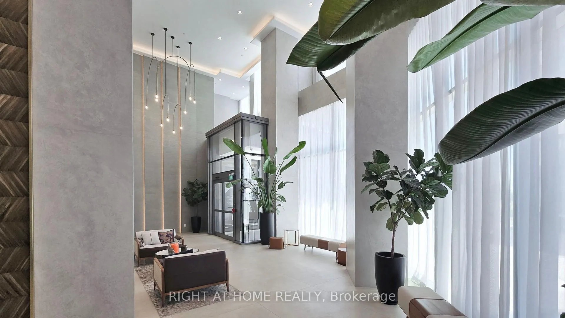 Photo 7 of Unit 902, 1000 Portage Parkway, Vaughan, Vaughan Corporate Centre — HOMEH