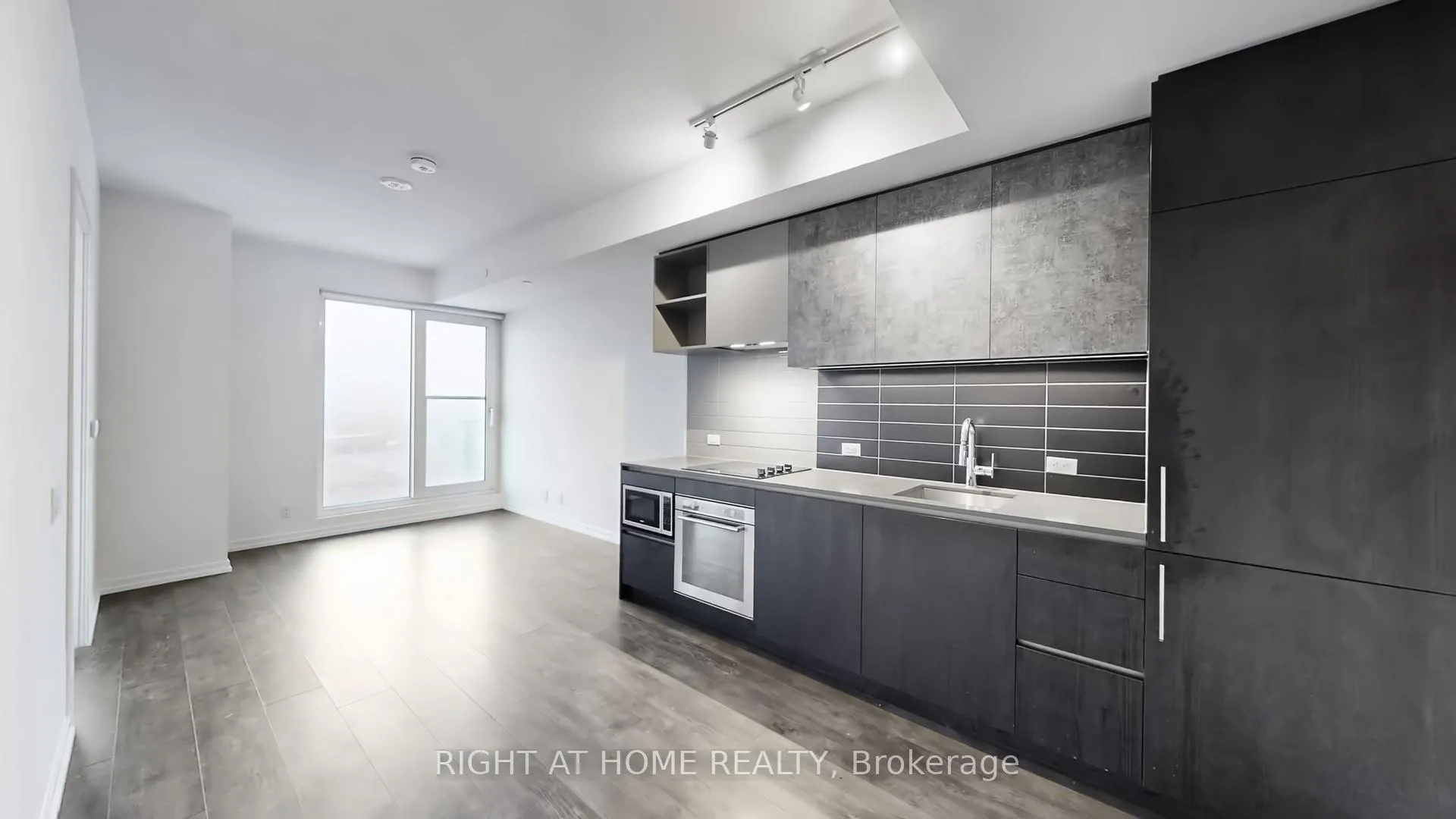 Photo 13 of Unit 902, 1000 Portage Parkway, Vaughan, Vaughan Corporate Centre — HOMEH