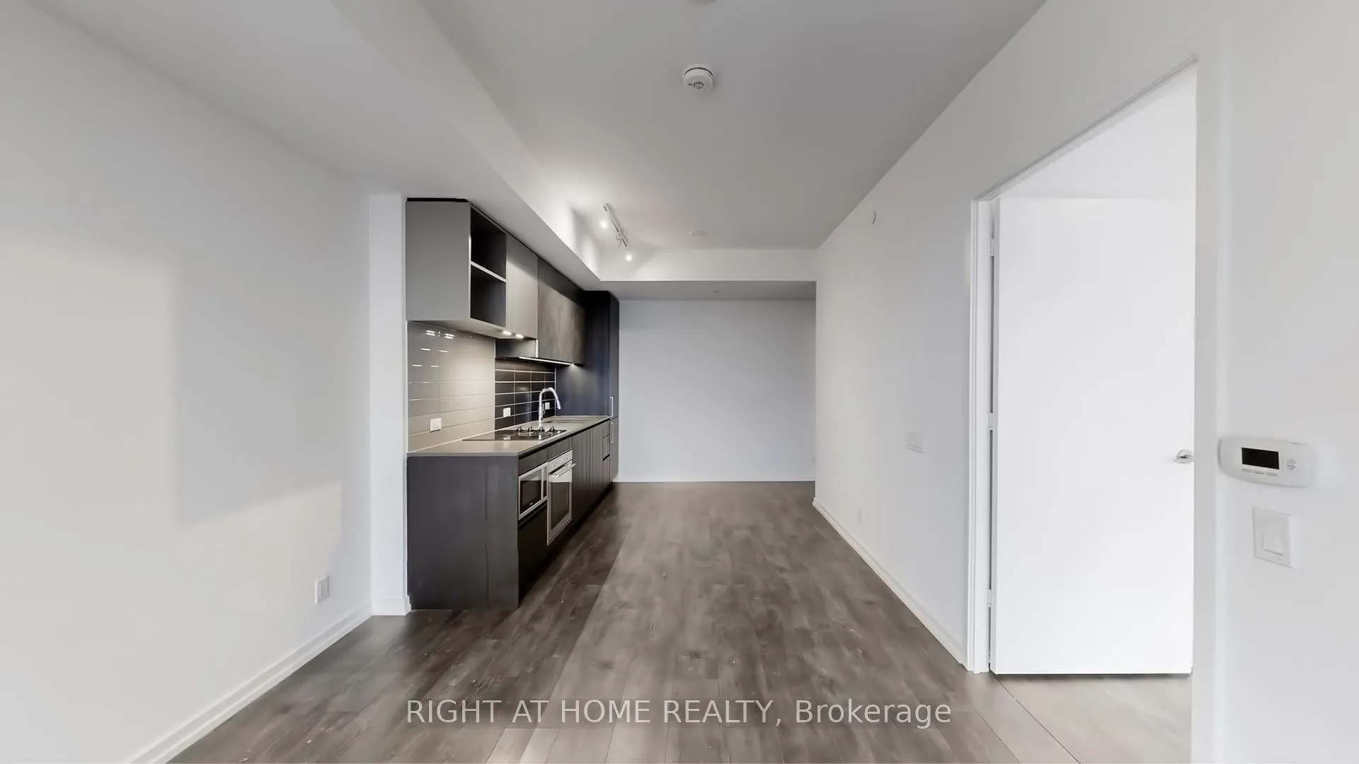 Photo 19 of Unit 902, 1000 Portage Parkway, Vaughan, Vaughan Corporate Centre — HOMEH