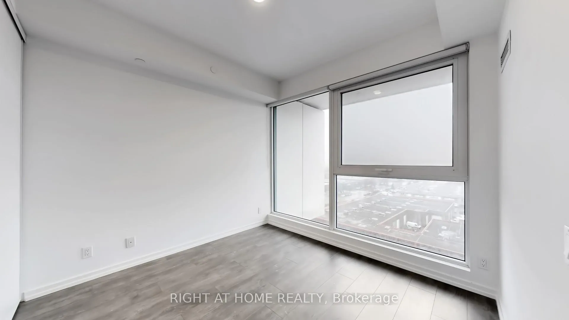 Photo 23 of Unit 902, 1000 Portage Parkway, Vaughan, Vaughan Corporate Centre — HOMEH